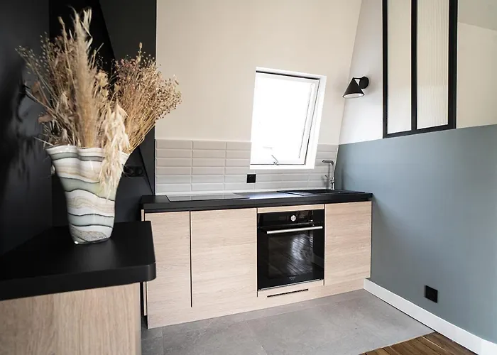 Appartement Parisian Cocoon Under The Roofs View Eiffel Tower Paris